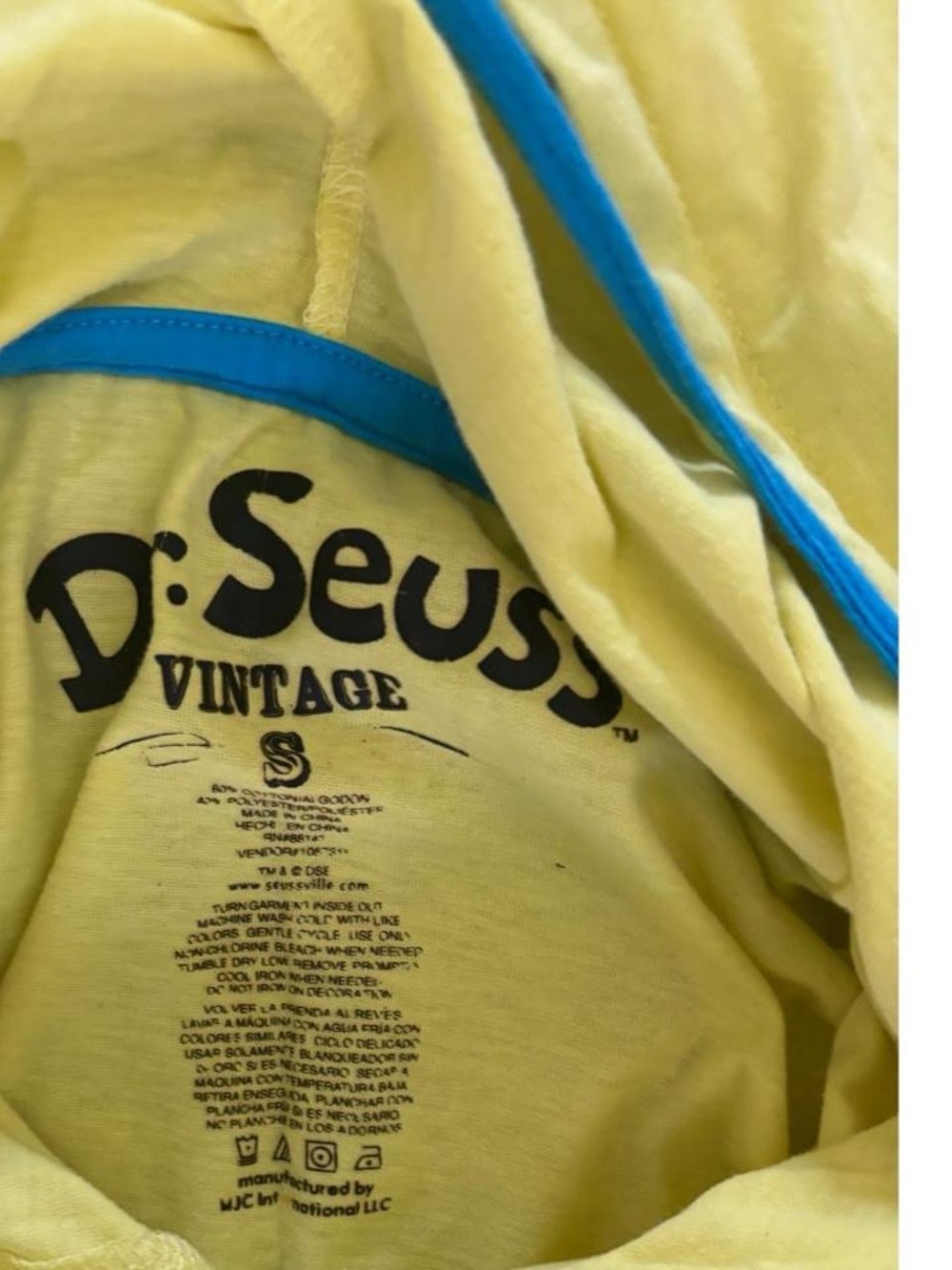 Dr. Seuss yellow graphic hoodie shirt - Picture 3 of 4
